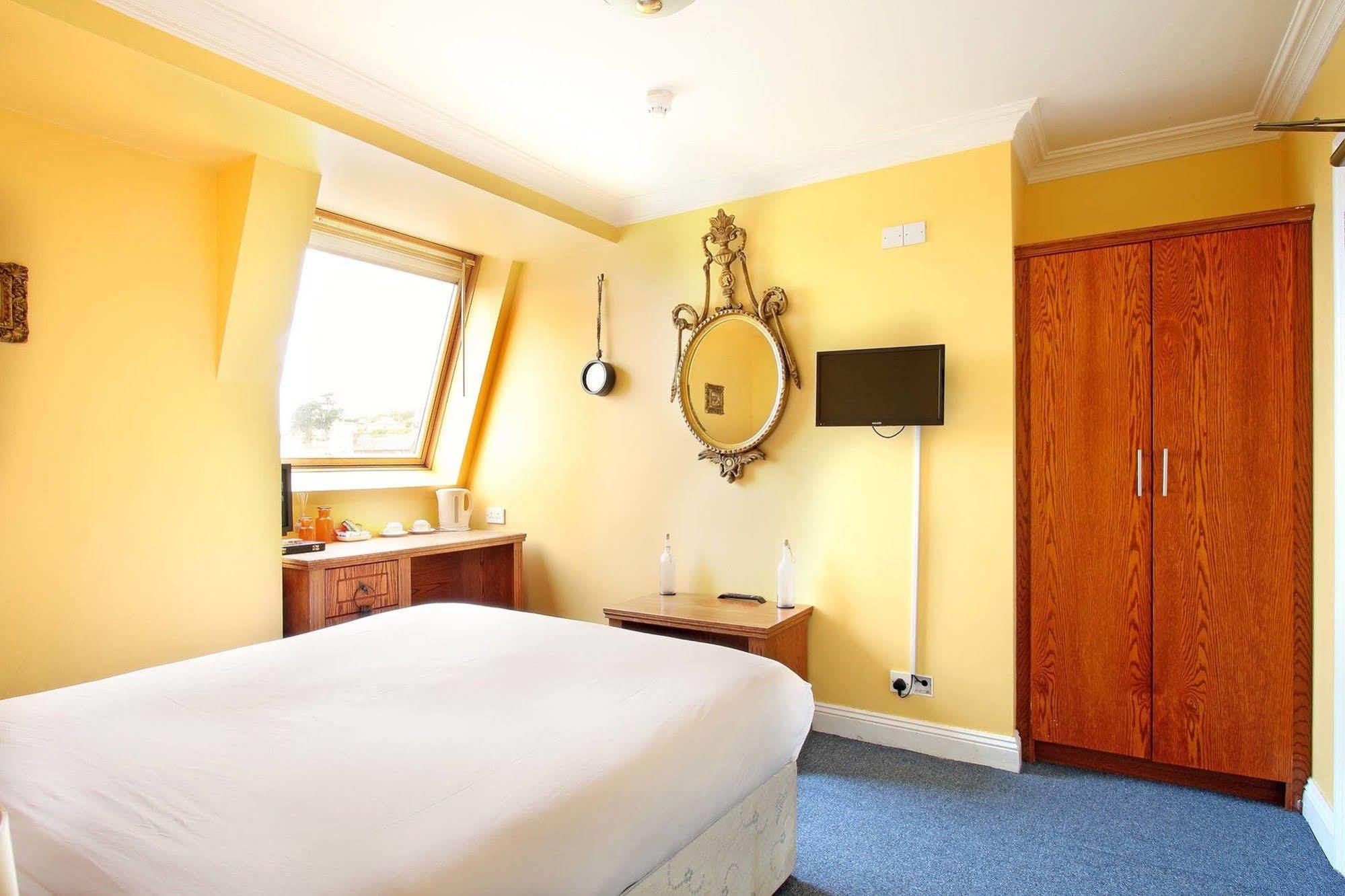 The Sands Hotel Tramore Esterno foto