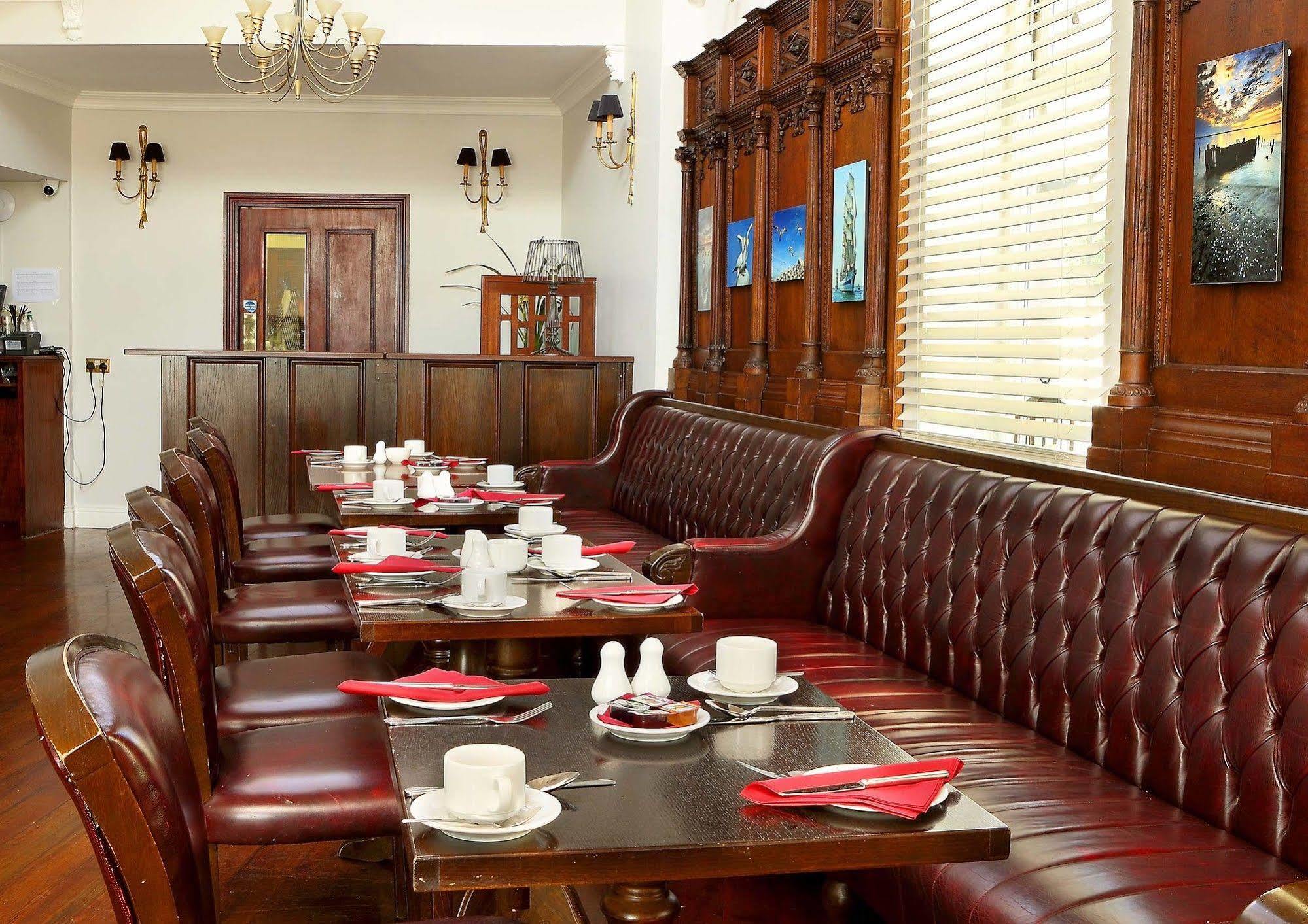 The Sands Hotel Tramore Esterno foto