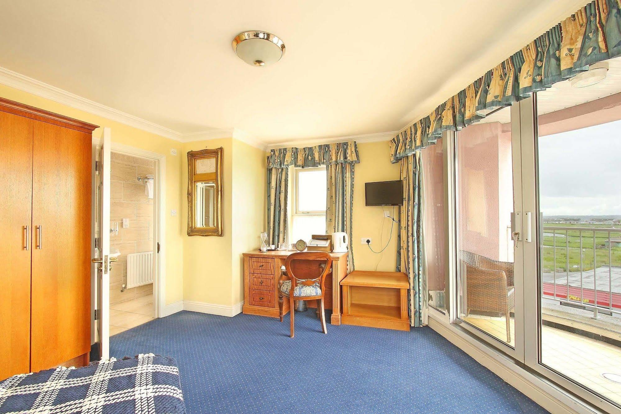 The Sands Hotel Tramore Esterno foto