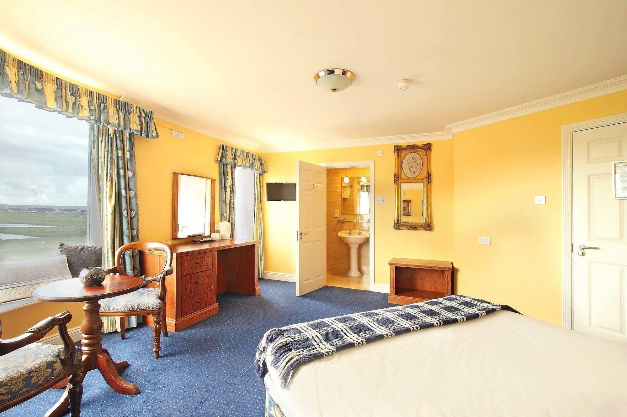 The Sands Hotel Tramore Esterno foto